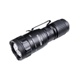 NEXTORCH TA21 Taktische LED Taschenlampe, 1300 Lumen weiß, 150 Lumen rot, Kopf mit Nano- Keramik Glasbrecher, Stroboskopfunktion, inkl. FR-1 Führungshilfe